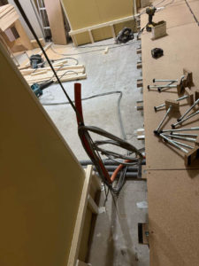 店舗　置床工事　乾式二重床（東京都渋谷区）