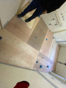 小学校トイレ改修　置床工事　乾式二重床（神奈川県鎌倉市）