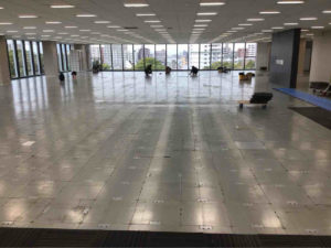 オフィス　OA復旧工事　支持脚レベル調整（東京都大田区）