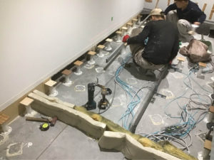 オフィス　OA工事　プラ束、針葉樹構造用合板（東京都江東区）