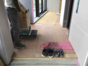 店舗新装　置床工事　乾式二重床（東京都渋谷区）