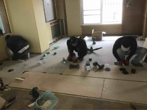 ビル　置床工事　乾式二重床（東京都新宿区）