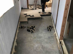 クリニック新装　置床工事　乾式二重床（東京都荒川区）