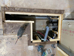 店舗　置床工事　パーチクルボード（東京都新宿区）