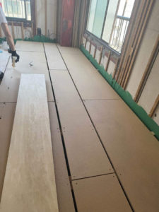 オフィス　置床工事　乾式二重床（東京都新宿区）