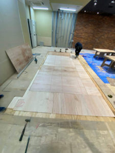 店舗　夜間置床工事　乾式二重床（東京都大田区）