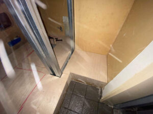 ホテル改修　置床工事　乾式二重床（東京都葛飾区）