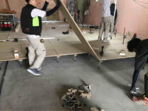 店舗　置床工事　乾式二重床（さいたま市浦和区）