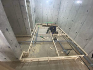 店舗　新装　置床工事　乾式二重床（東京都江東区）