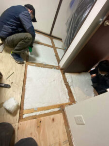 マンション　置床工事　針葉樹構造用合板24ｍｍ　グラスウール（東京都世田谷区）