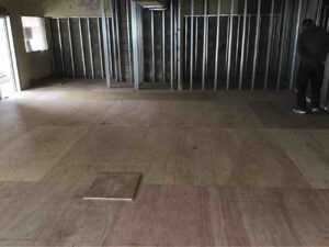 店舗　１日置床工事　乾式二重床（埼玉県越谷区）