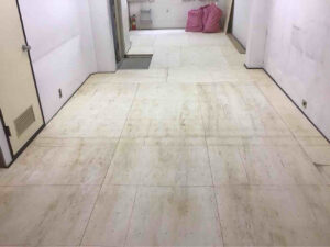 店舗　置床工事　乾式二重床（東京都中央区）