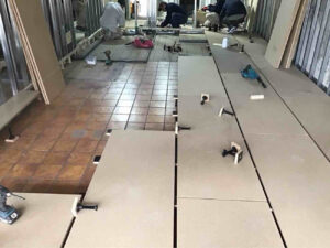 店舗　置床工事　乾式二重床（川崎市宮前区）